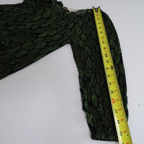 Michael Michael Kors Green Snake Print Knit Top Women Size P 3/4 Sleeve Pullover - Picture 10 of 11